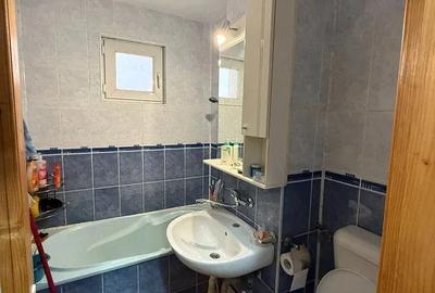 Apartament cu 3 camere semidecomandat în Central - 3