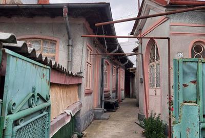 Casă cu 4 camere în Poștei - Bucov - 2