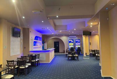 Spațiu comercial, de 214 mp, în Central - 6