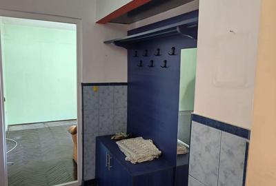 Apartament cu 3 camere în Petrila