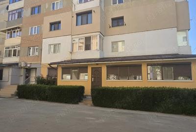 Se vinde apartament in Tecuci cu 3 camere decomandat Etaj 1 suprafa?a 77m - 2