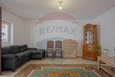 Casă cu 3 camere cu Teren 360 Mp în Sânpetru