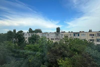 Apartament cu 2 camere semidecomandat, mobilat în Tomis III - 18