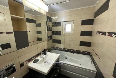 Apartament cu 3 camere decomandat în Nicolina - 14