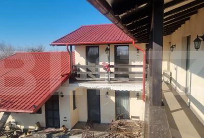 Casă cu 7 camere cu Teren 16000 Mp în Ciorani - 2