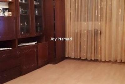 Apartament cu 4 camere decomandat în Rahova