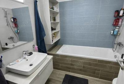 Apartament cu 2 camere decomandat în Complex Studențesc