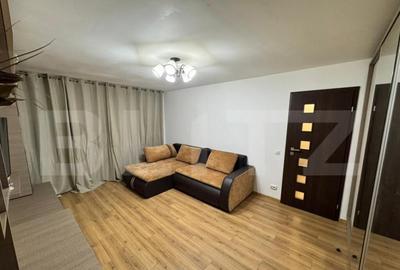Apartament cu 3 camere decomandat în Rovine