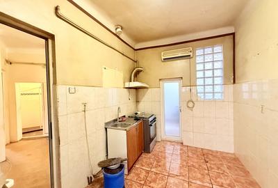 Apartament cu 3 camere decomandat în Parcul Carol - 12
