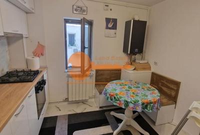 Apartament cu 3 camere decomandat, mobilat în Costin Georgian - 11