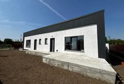 Apartament in casa pe 1 nivel- curte 80 mp Crevedia Kaufland - 1