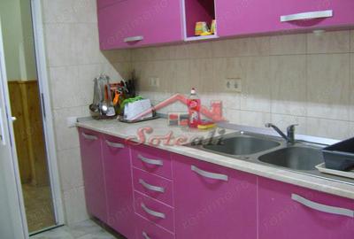 Spațiu comercial, de 280 mp, în Central - 6