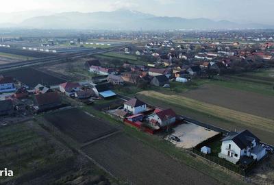 Teren de 910 mp, în Stupini - 4