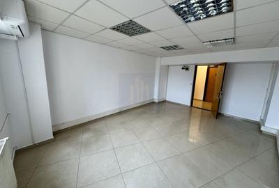 Birou, de 40 mp, în P-ța Unirii - 2