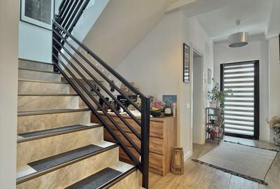Casă cu 4 camere cu Teren 280 Mp în Central - 12