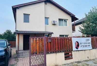 Vila cocheta 154mp si 300 mp curte Str Crinului Rosu 5 camere, zona linistita - 1