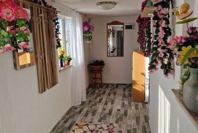 Casă cu 2 camere cu Teren 1686 Mp în Găvănești - 10