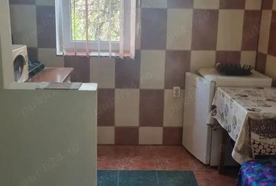 Apartament cu 2 camere decomandat în Slănic