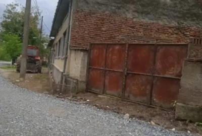 Casa de vanzare in Tincova 2 kilometri pana la Comuna cu drum European sta?ie de autobuz ?i Gara. - 7