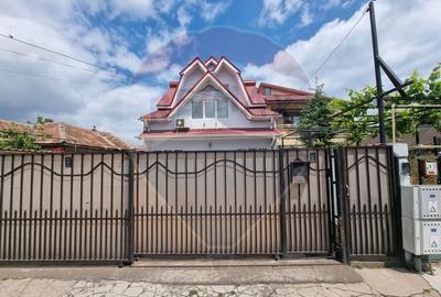 Casa / Vila cu 8 camere de vanzare in zona Coiciu - 3