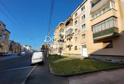 Apartament cu 2 camere decomandat în 9 Mai - 10