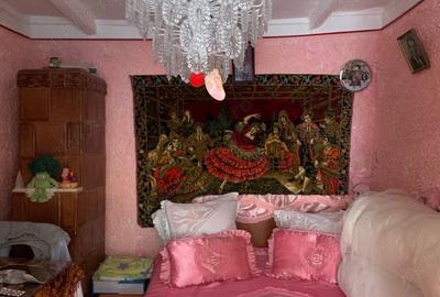 Casă cu 6 camere în Iepurești - 2