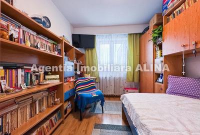 Apartament cu 2 camere decomandat în Astoria - 1
