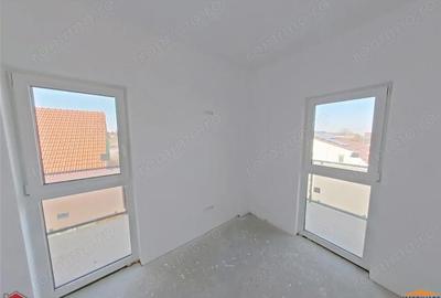 Apartament cu 3 camere decomandat în Micălaca - 11