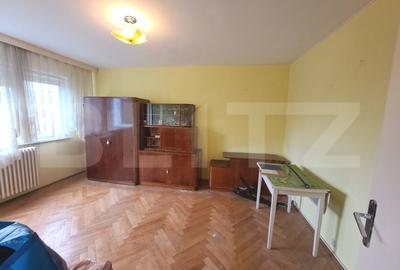 Garsonieră decomandată, mobilată în Astra