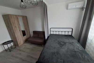 Garsonieră decomandată în Apărătorii Patriei