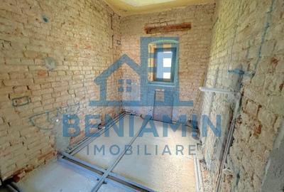 Casa La tara-Renovata partial -Teren 1000mp-Dolj -Rate -Disponibila - 2