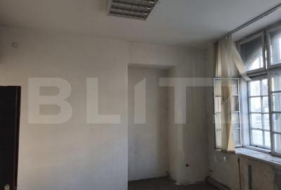 Spațiu comercial, de 1,883 mp, în Central - 8