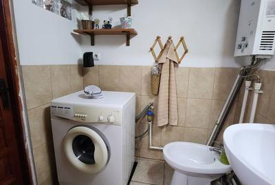 Casă cu 6 camere cu Teren 200 Mp în Central - 9