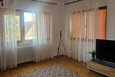 Duplex cu 5 camere cu Canalizare în Andrei Mureșanu - 3