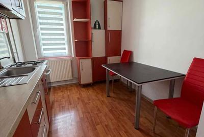 Apartament cu 2 camere decomandat în Central - 4