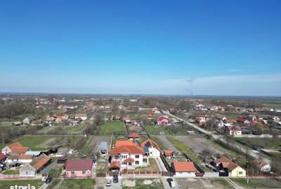 Casă cu 8 camere cu Canalizare în Sacoșu Turcesc - 2