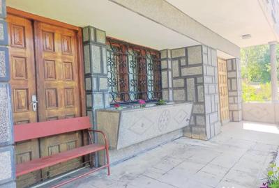 Casă cu 5 camere cu Teren 500 Mp în Central - 15