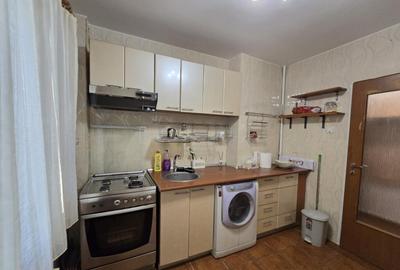 Apartament 3 camere, Nord Complexul Mare, etaj 1 - 5