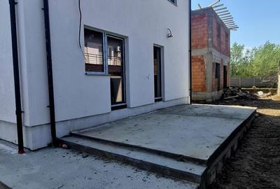 Casă cu 5 camere cu Teren 300 Mp în Central - 8