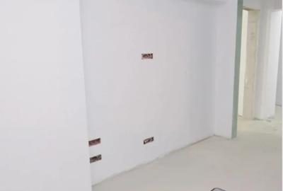 Vand apartament 3 camere cu balcon P 8, Str Viorele vis-a-vis de ?coala 97 Tineretului - 5