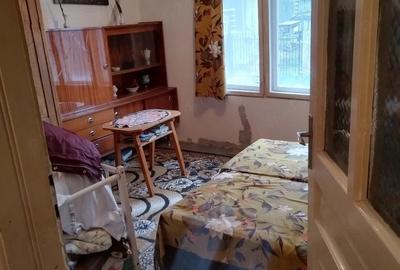 Casă cu Teren 800 Mp în Ginta - 2