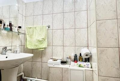 Apartament cu 3 camere, etaj 5 de vanzare, zona Lunei Apartament cu 3 camere, etaj 5 de vanzare, zona Lunei - 9