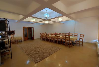 Casă individuală cu 5 camere cu Teren 2000 Mp în Central - 2