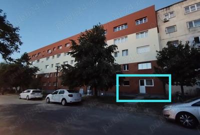 Spațiu comercial, de 40 mp, în Central