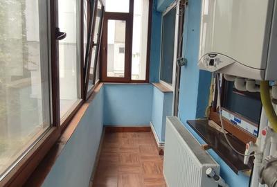 Apartament cu 2 camere decomandat în Micro 13