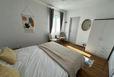 Casă cu 5 camere cu Teren 1090 Mp în Florești