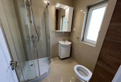 Casă cu 4 camere cu Teren 250 Mp în Central - 2