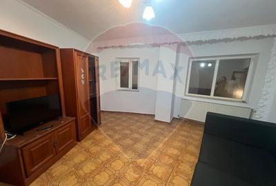 Spa?iu comercial in zona Lupeni - 10