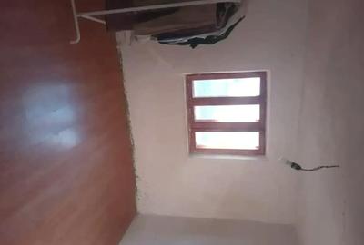 Casă cu 3 camere cu Teren 1300 Mp în Central - 4