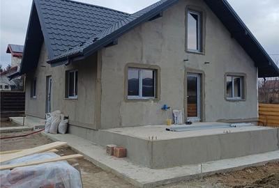 Casă cu 3 camere decomandat în Podu Roș - 10